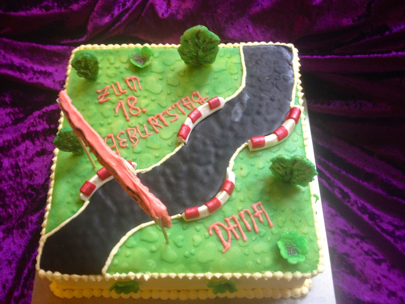 18 Geburtstagstorte
 Der Tortenmacher Gladbeck Endlich 18 Geburtstagstorte