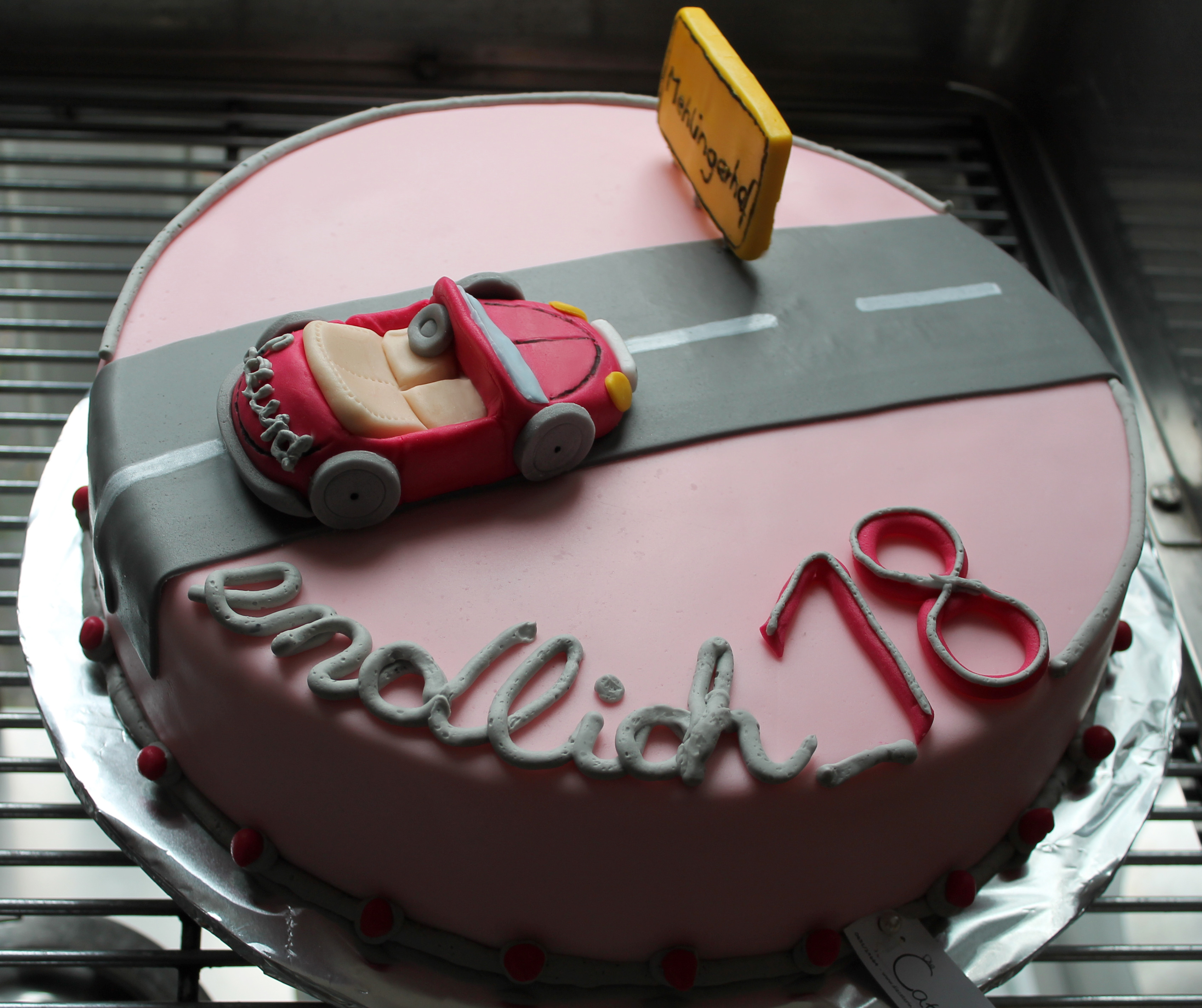 18 Geburtstagstorte
 Geburtstagskuchen