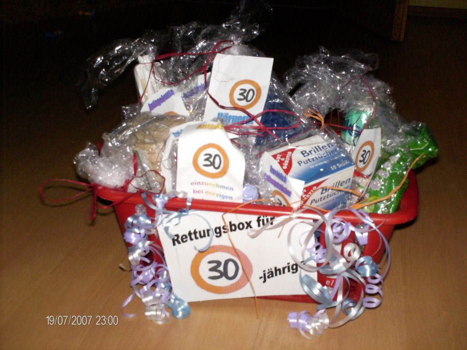 30 Kleine Geschenke Zum 30 Geburtstag
 Rettungsbox für eine 30 Jährige