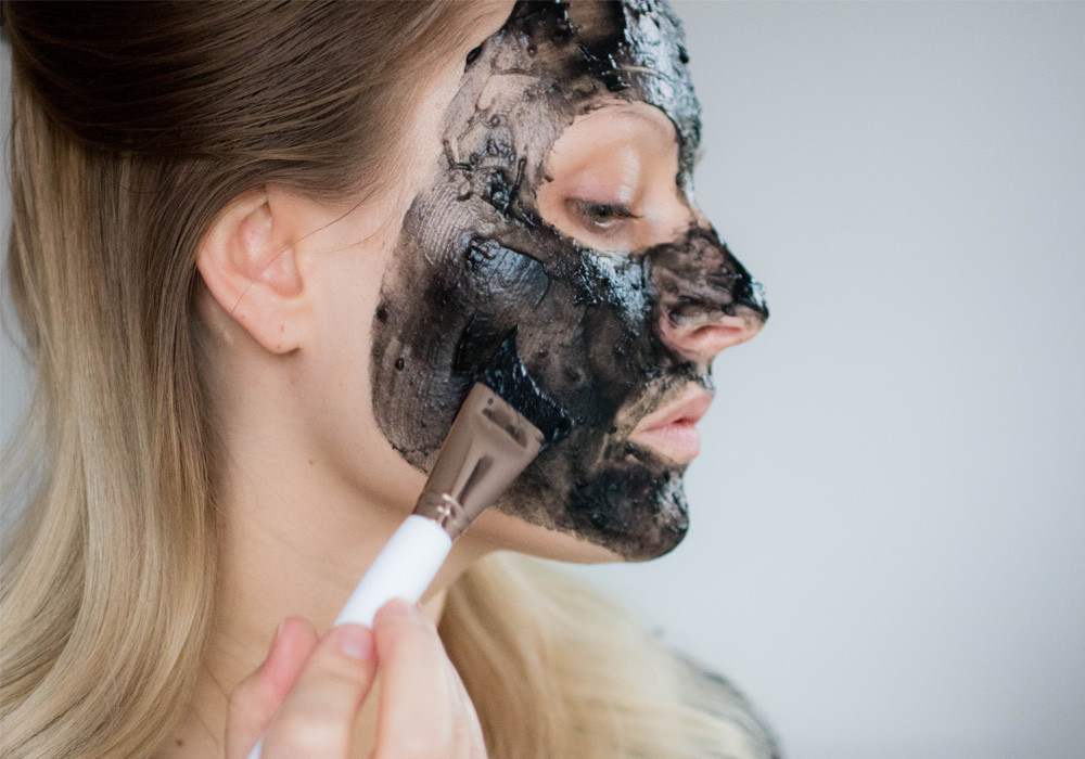 Aktivkohle Maske Diy
 Schnelles DIY für ultimative Maske mit Aktivkohle