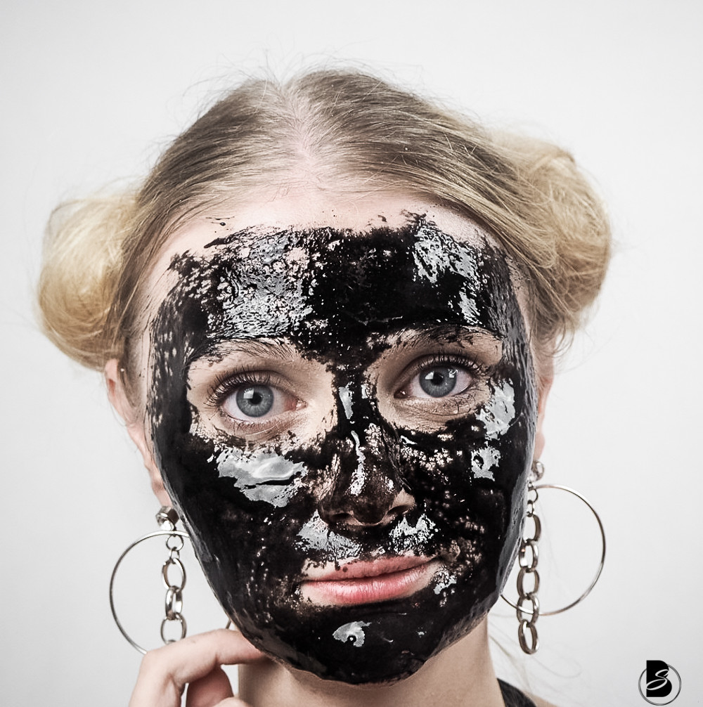 Aktivkohle Maske Diy
 DIY Activated carbon peeling and peel off mask selfmade