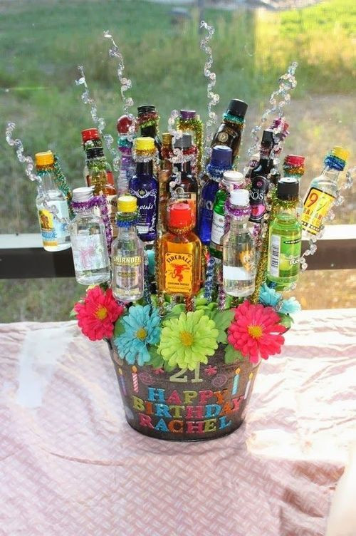 Alkohol Geschenke
 Die 25 besten Ideen zu Schnapsflaschen auf Pinterest