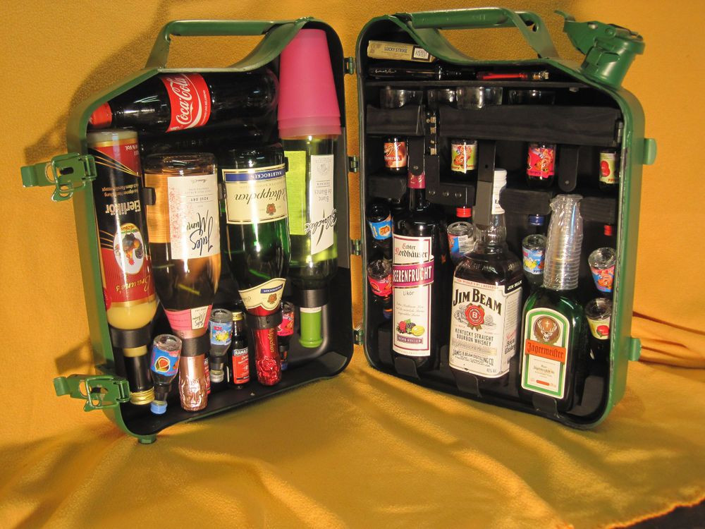 Alkohol Geschenke
 Minibar Benzinkanister Hausbar Picknickbar Herrentag