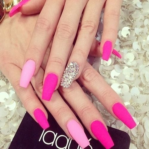 Ausgefallene Nageldesign
 Pink Nails