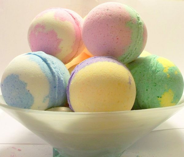 Badebombe Diy
 How to Make Bath Bombs 5 Easy Recipes Going EverGreen