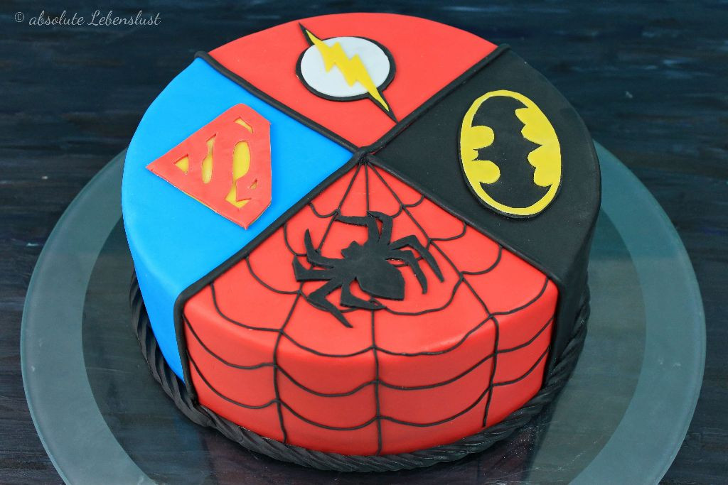 Batman Kuchen
 ic Superhelden Torte backen