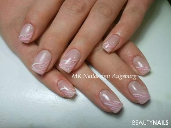 Bilder Nageldesign
 Beliebte Nageldesign Fotos Seite 5