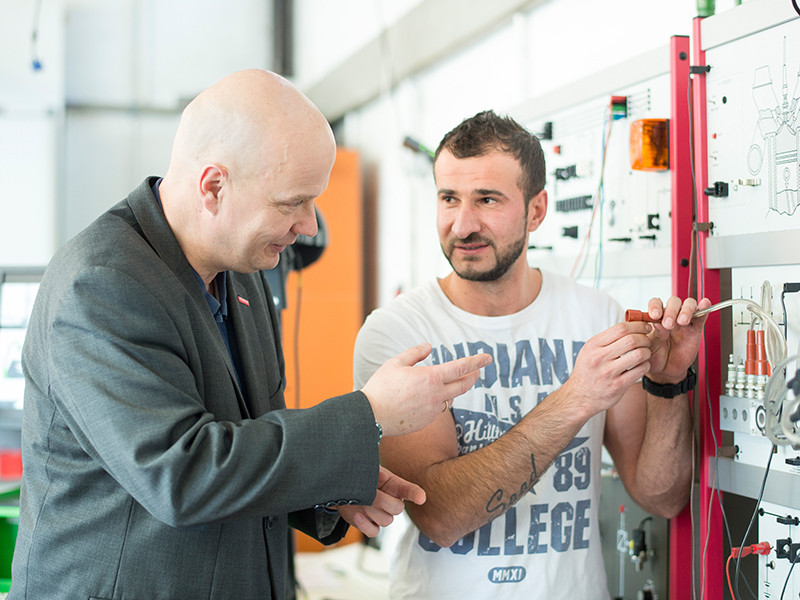 Bildungszentrum Handwerk Duisburg
 18 Nationen lernen für Lehre