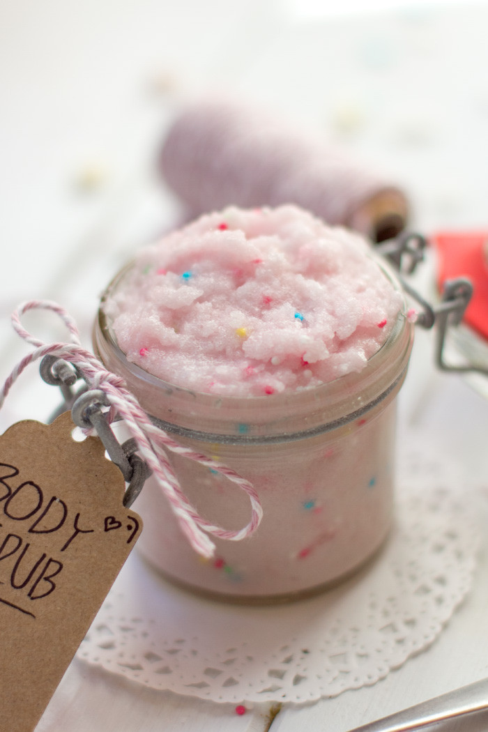 Body Peeling Diy
 DIY Body Scrub Körperpeeling zum Verschenken – TRYTRYTRY