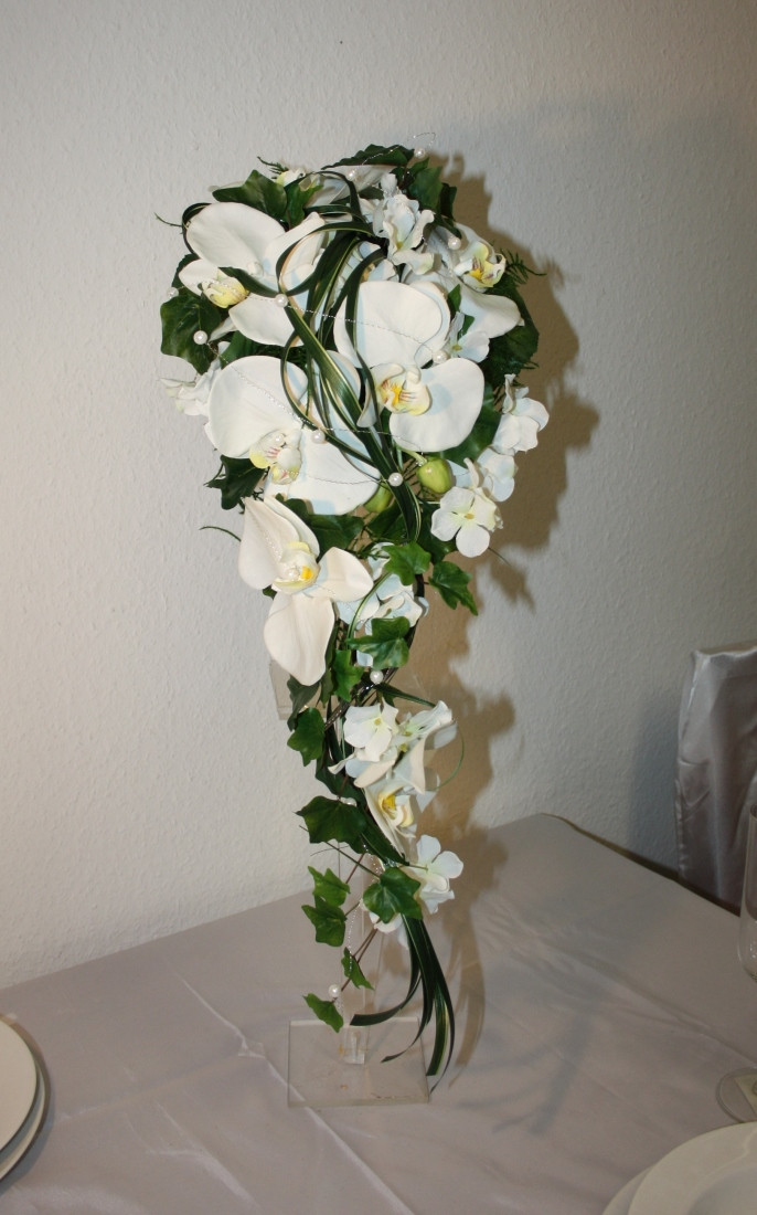 Brautstrauß Online
 Brautstrauss Orchidee mit Graesern