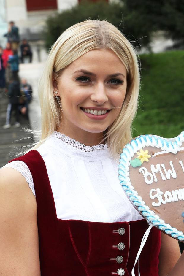 Dirndl Frisuren Offen
 Dirndl Frisuren Die schönsten Oktoberfest Frisuren