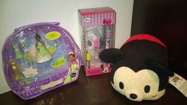 Disney Geschenke
 Advents Gewinnspiel Disney Geschenke familös