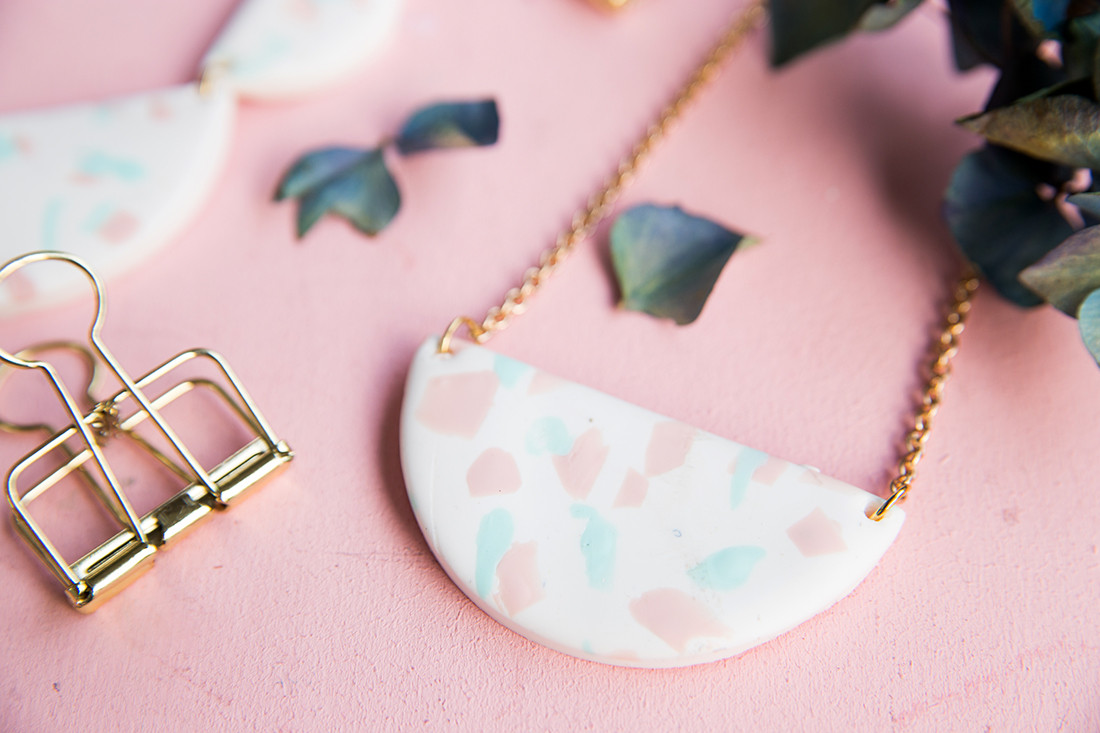 Diy Blog
 DIY Terrazzo Kette aus Fimo selbermachen