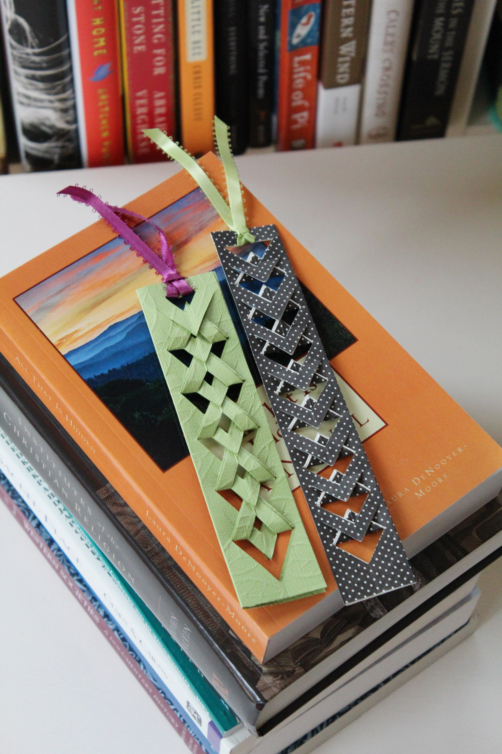 Diy Bookmark
 Get reading with these 14 easy DIY bookmarks