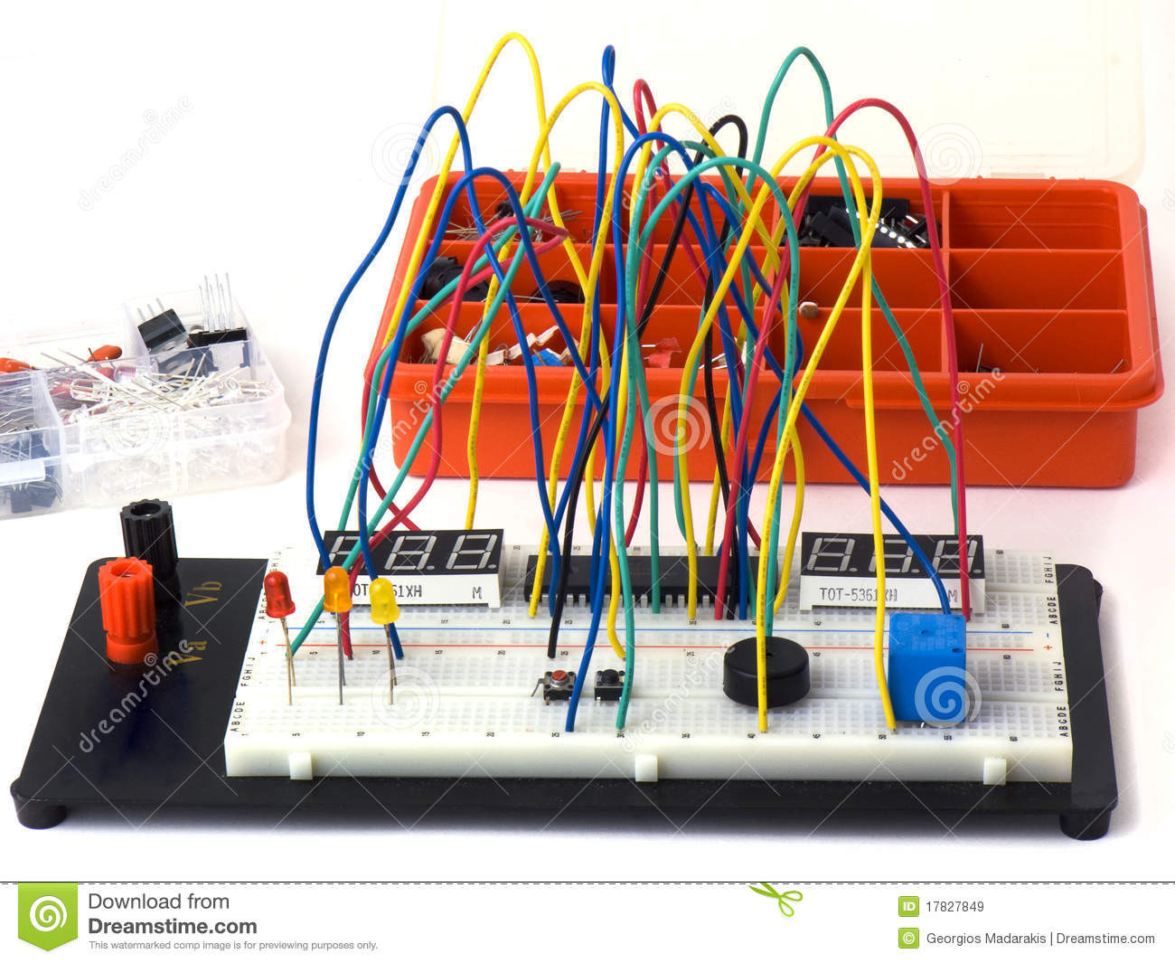 Diy Elektronik
 DIY Elektronik Auf Versuchsaufbau Raster Lizenzfreie