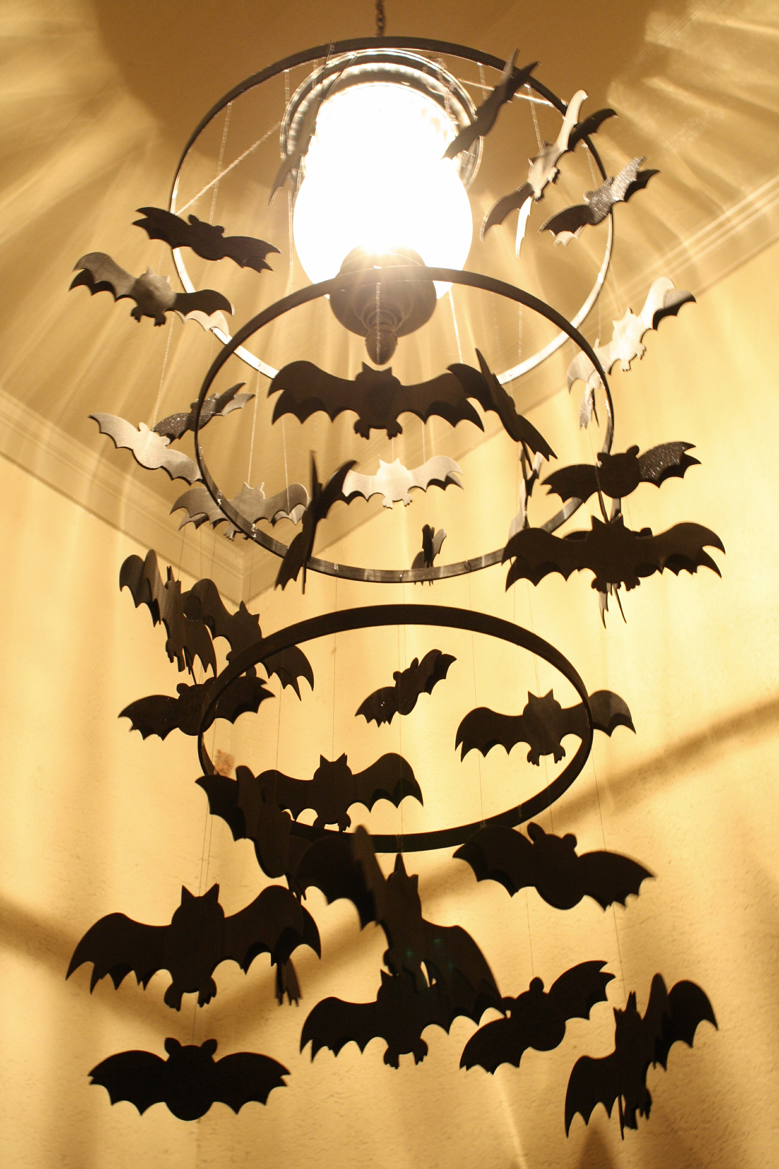 Diy Halloween
 Spooky Bat Chandelier