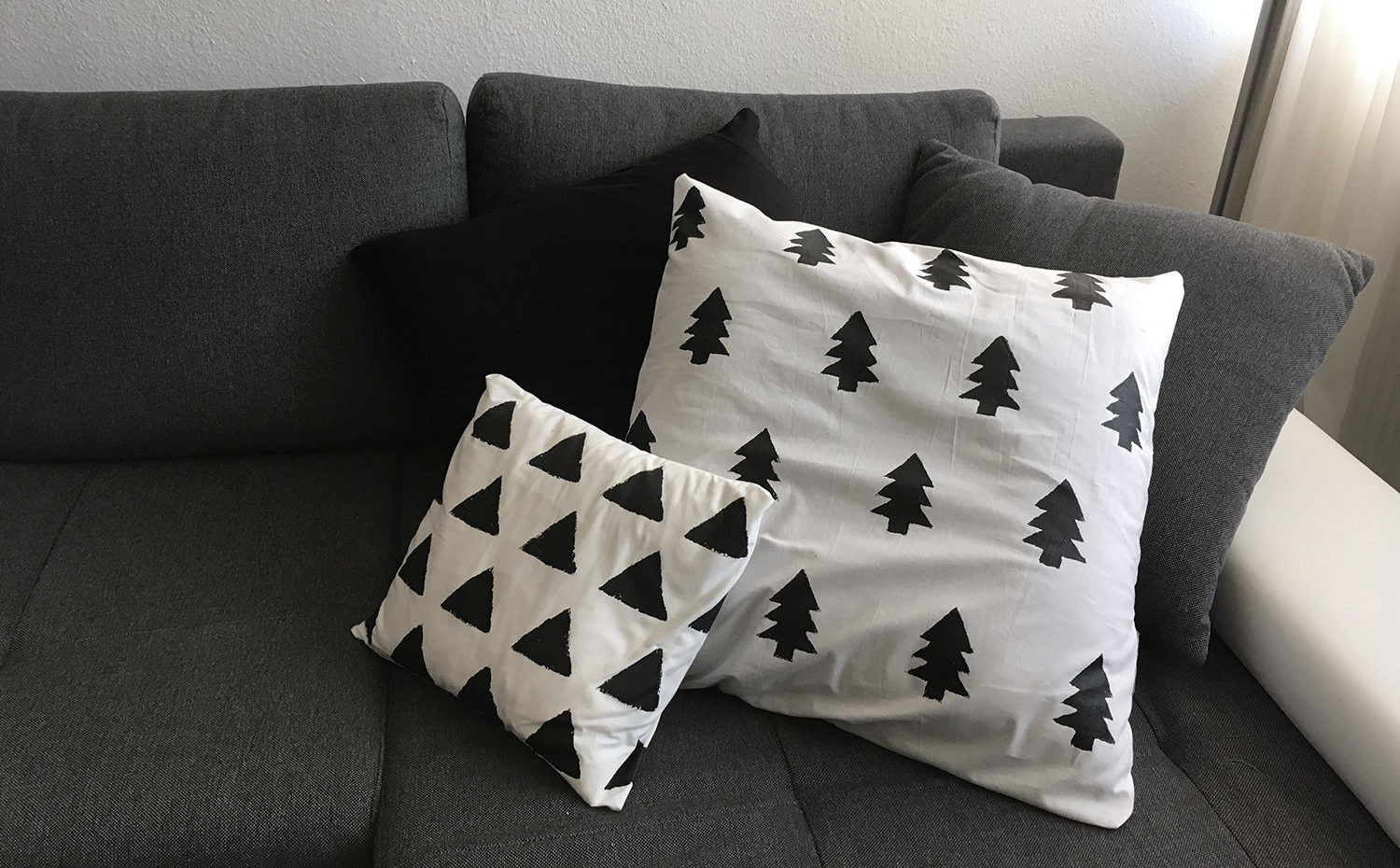 Diy Kissen
 Winter DIY Kissen mit Tannenbaumprint nähen und bedrucken