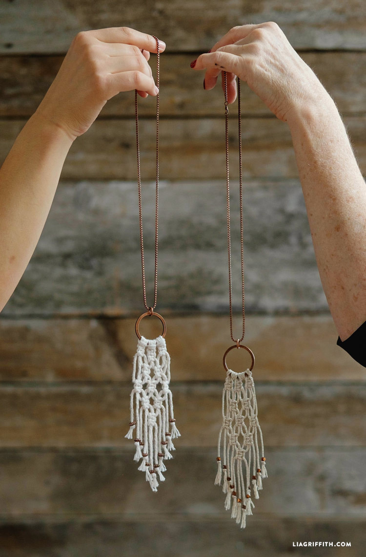 Diy Makramee
 Simple DIY Macrame Necklace Lia Griffith