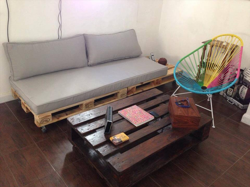 Diy Paletten Sofa
 Pallet Couch Build an Easy Daybed Sofa