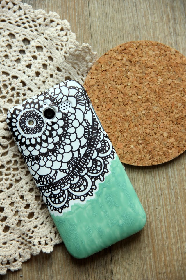 Diy Phone Case
 Give Your Phone Case A Makeover With These 25 DIYs