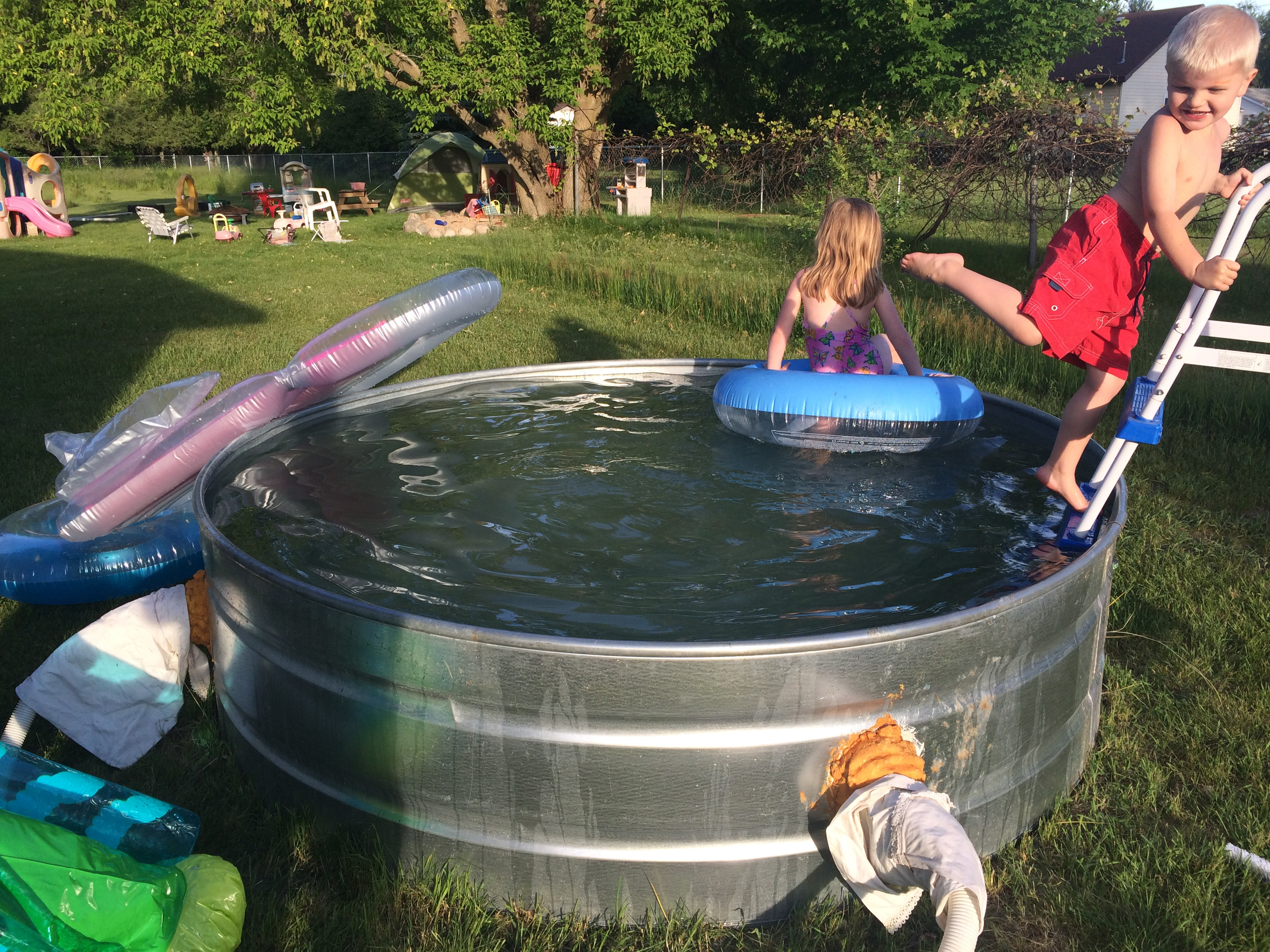 Diy Pool
 10 DIY Backyard Swimming Pool Ideas That You Can Make Yourself