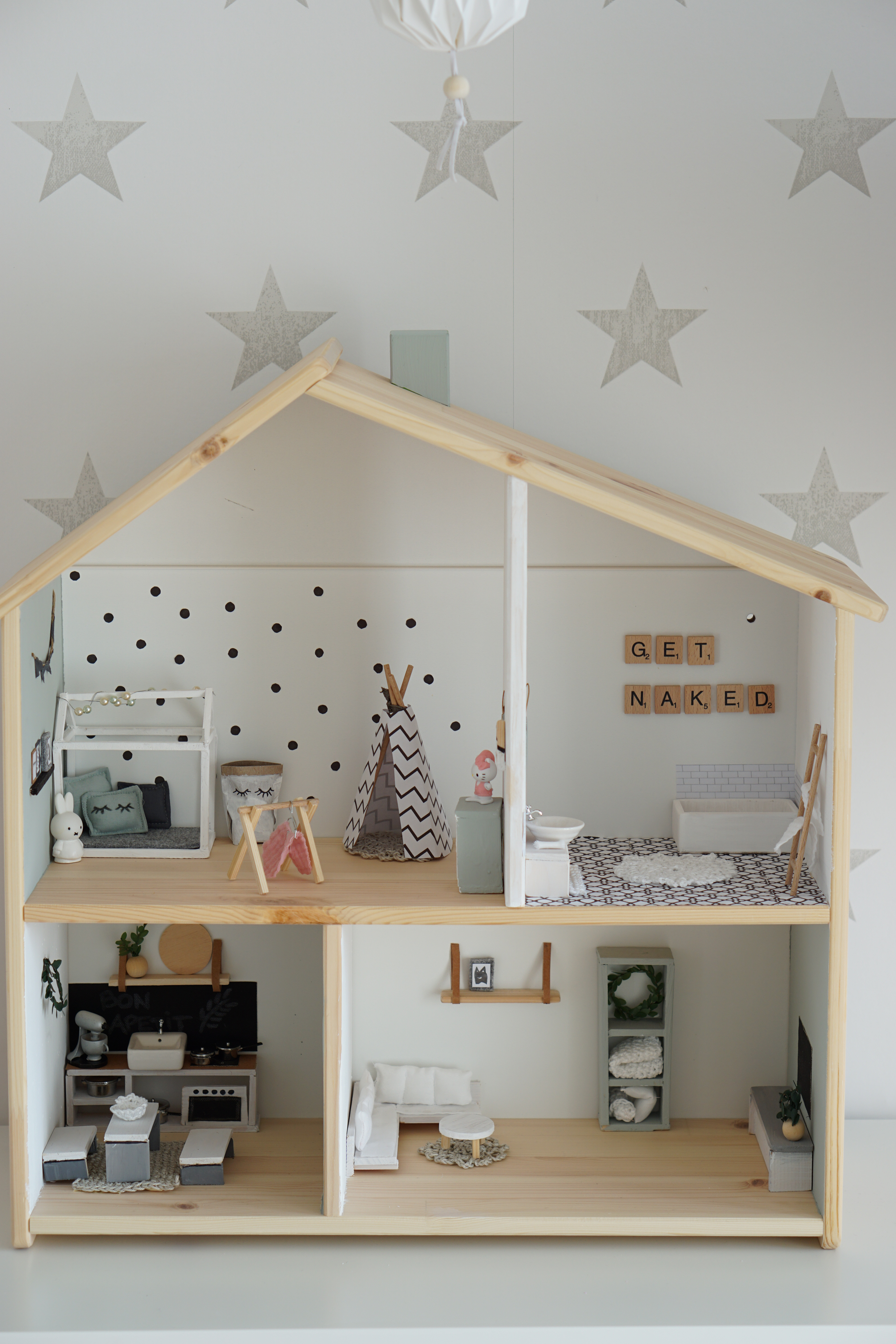 Diy Puppenhaus
 DIY IKEA Puppenhaus Flisat – Petite Marie Fleur