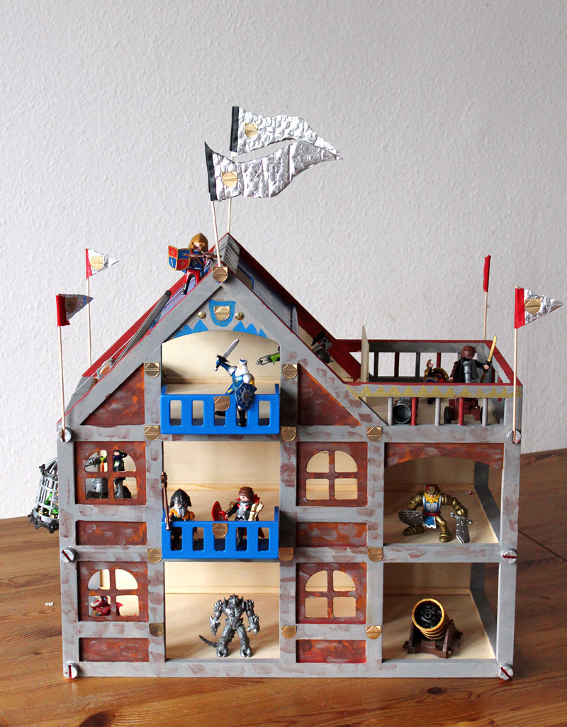 Diy Puppenhaus
 DIY Vom Puppenhaus zur Ritterburg