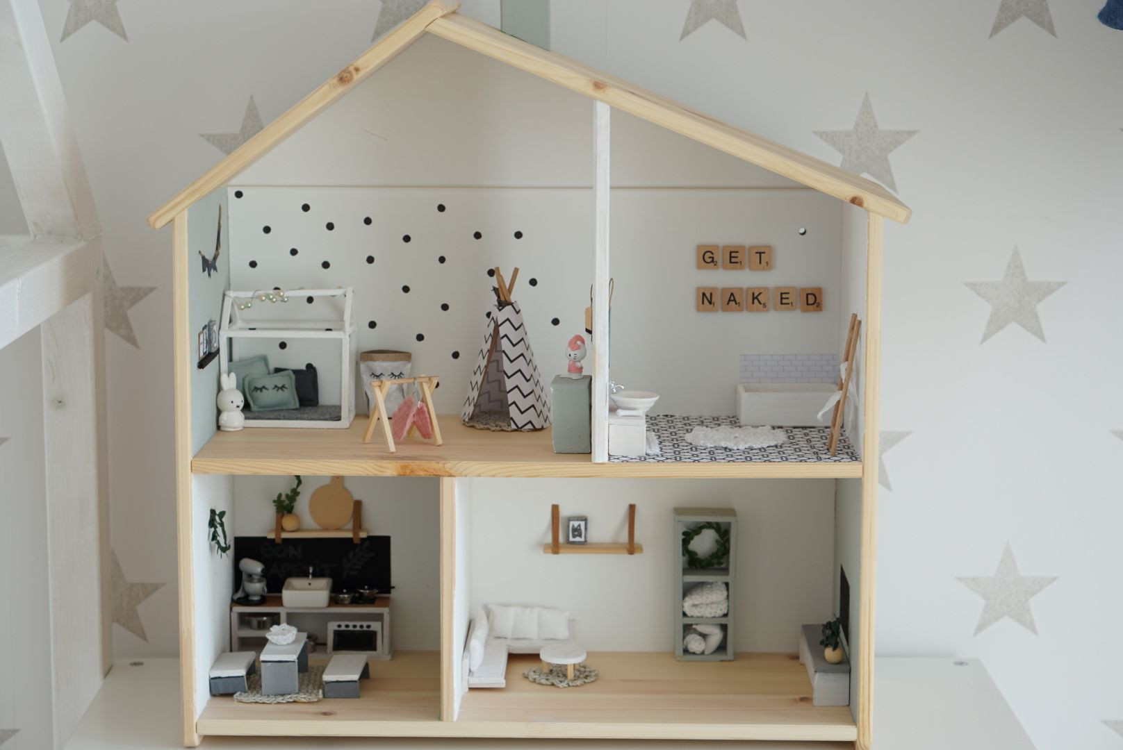 Diy Puppenhaus
 DIY Ikea Puppenhaus Flisat Mit Eigenen Möbeln Individuell