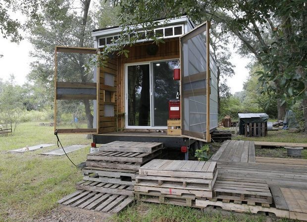 Diy Tiny House
 The $10K 192 Sq Ft DIY Bachelor Pad Tiny House – Tiny