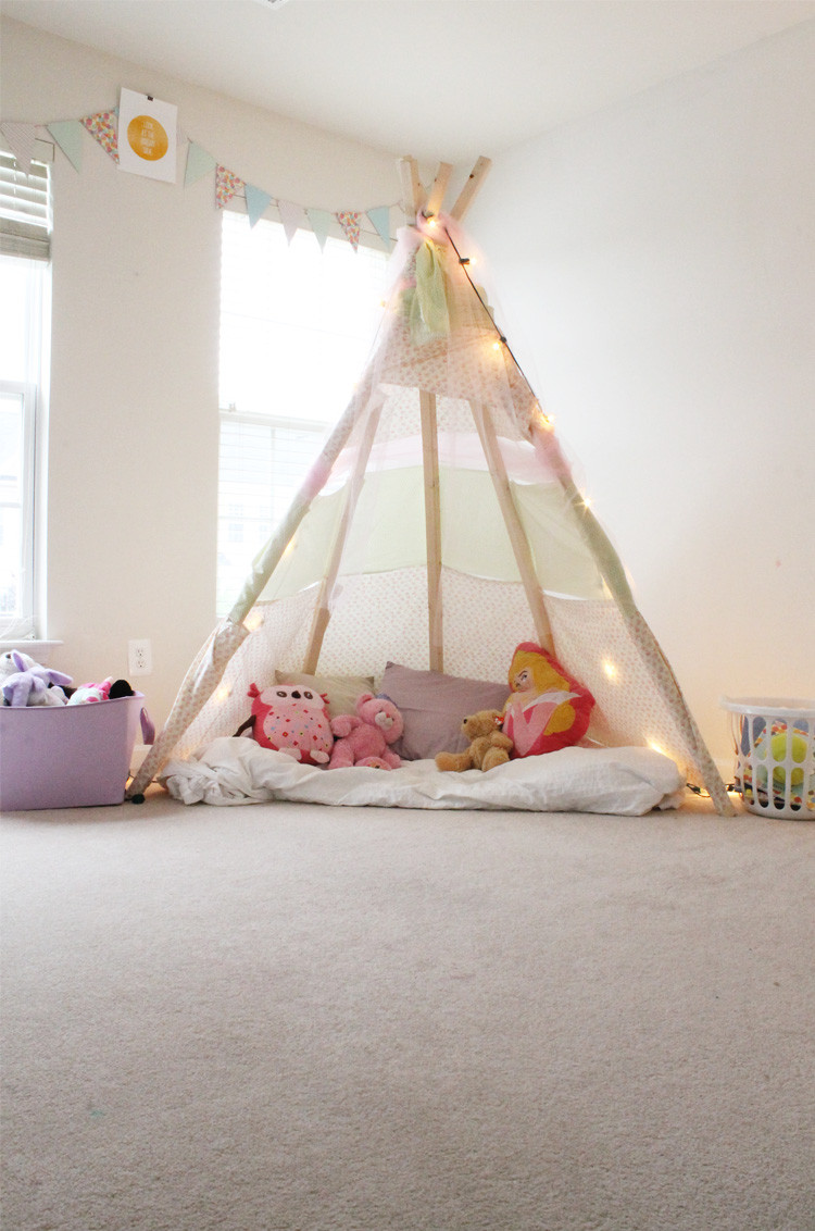 Diy Tipi
 24 Easy DIY Teepee Plans