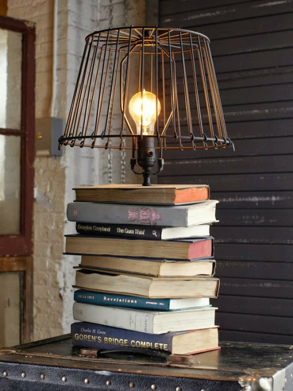 Diy Tischlampe
 DIY Tischlampe mit Tischfuß aus Büchern basteln