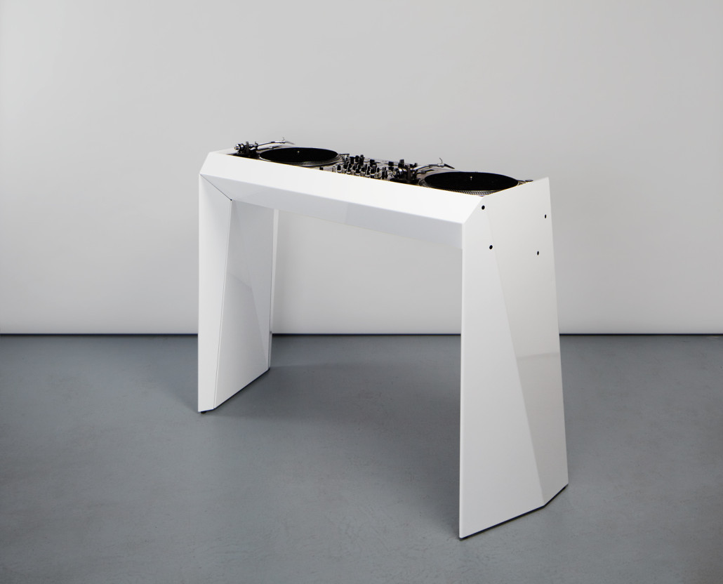 Dj Tisch
 Metrofarm DJ Desk Design DJ Tisch aus Metall