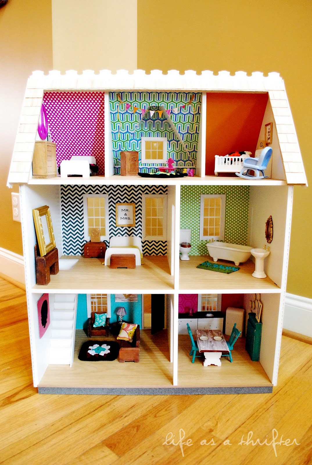 Dollhouse Diy
 Life as a Thrifter Dollhouse Details DIY Wall Art