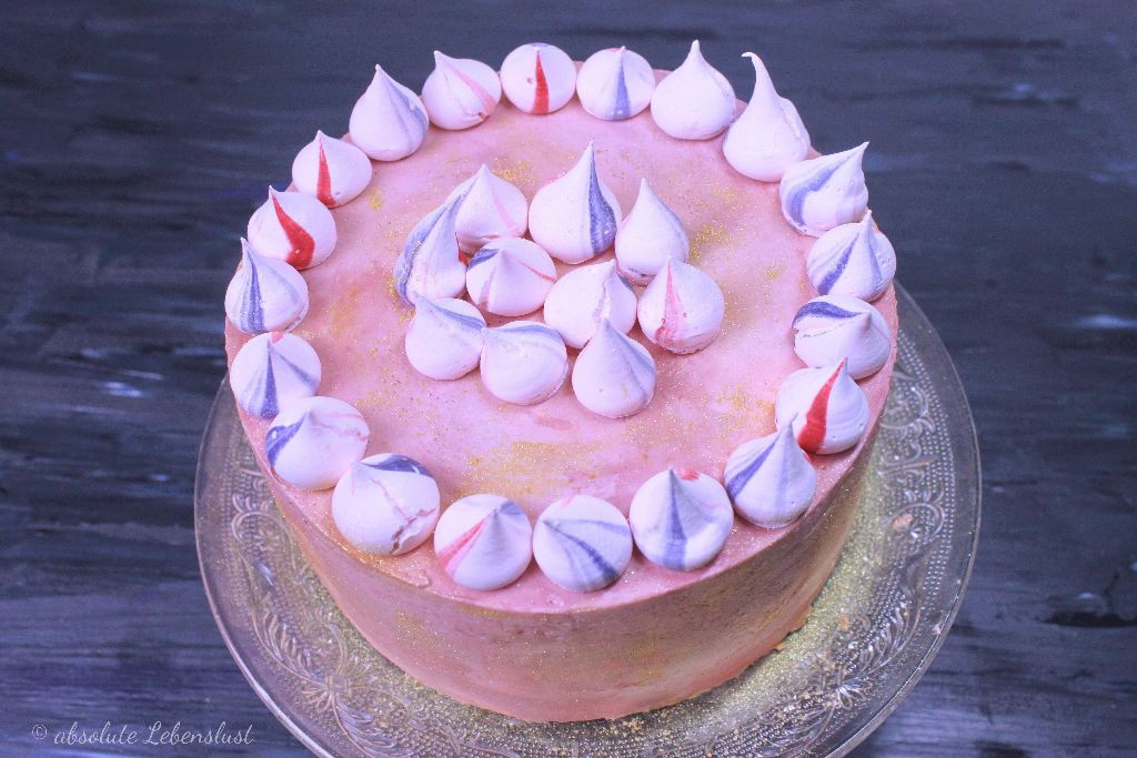 Einfache Geburtstagstorte
 Geburtstagstorte backen – Buttercreme Torten Rezepte