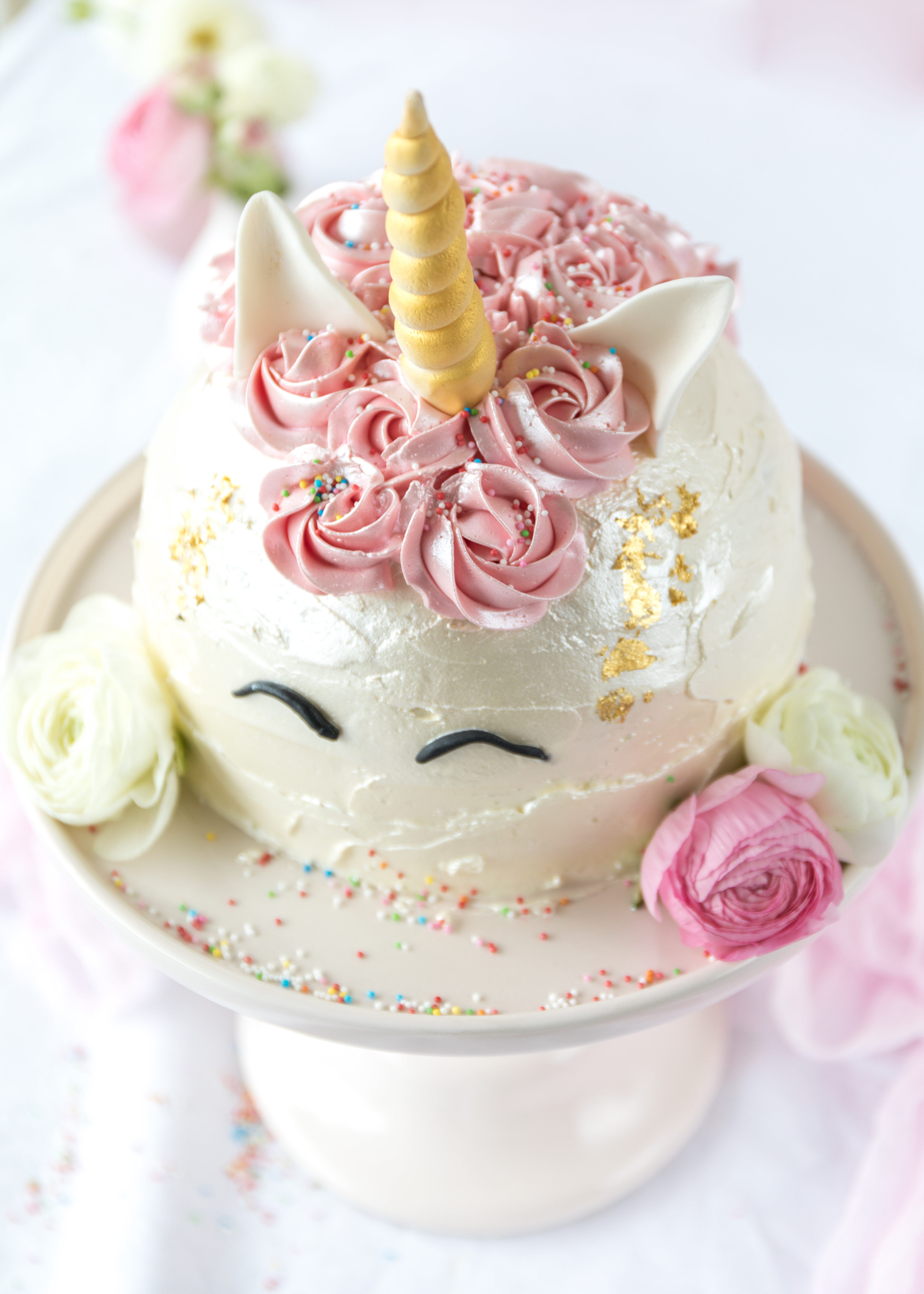 Einhorn Geburtstagstorte
 Einhorn Torte Zum Bloggeburtstag von Feines Handwerk