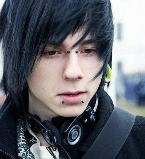 Emo Frisuren Jungs
 see more here cool haircuts for tomboys