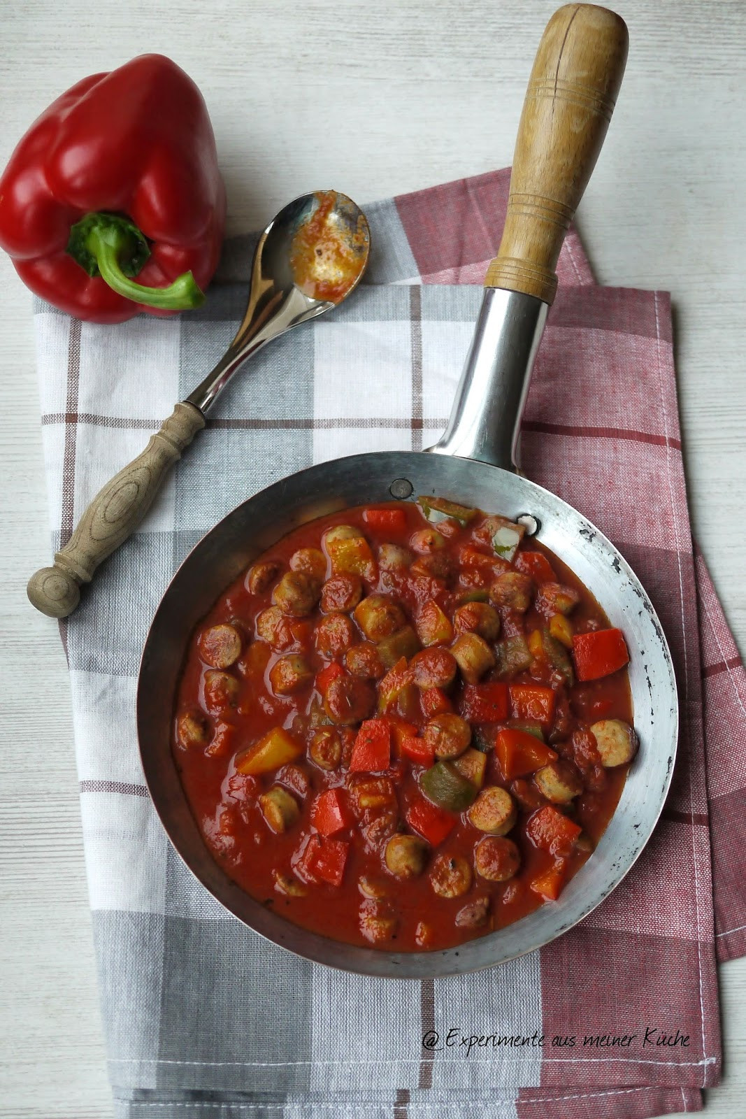 Experimente Aus Meiner Küche
 Experimente aus meiner Küche Brat würstchengulasch