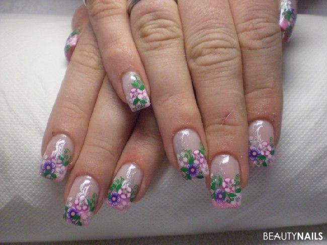 Fimo Nageldesign
 rosa mit fimo glitter und stamping Nageldesign