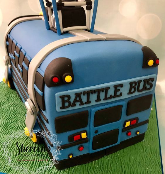Fortnite Geburtstagstorte
 Fortnite battle bus birthday cake novelty