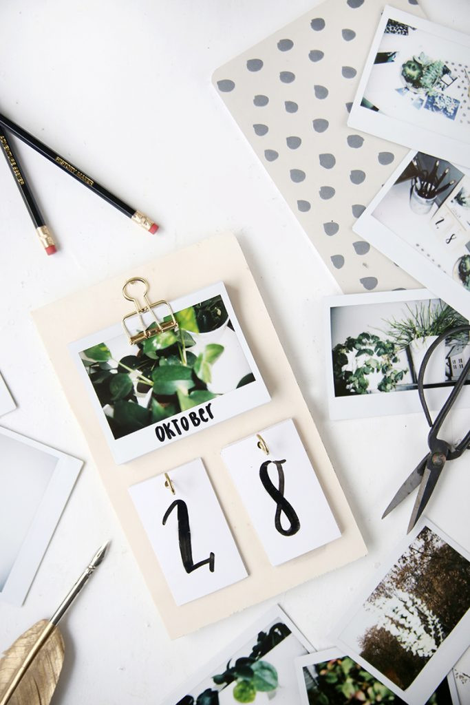 Foto Diy
 DIY Schreibtisch Kalender mit Instax Fotos selbstgemacht