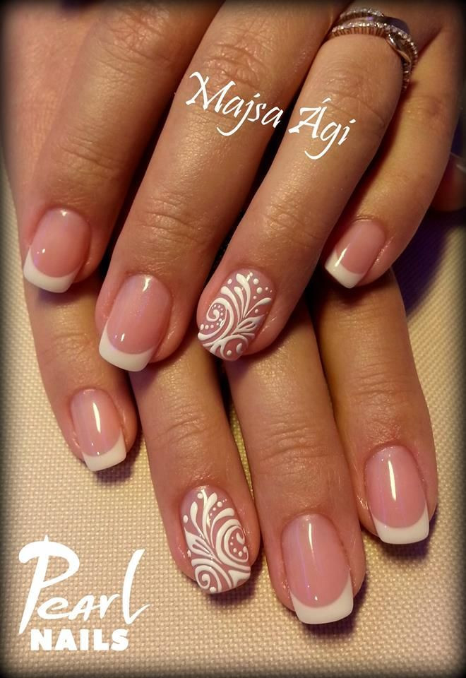 Französische Maniküre
 Pin szerzője Pearl Nails közzétéve itt NAILPRO Nail