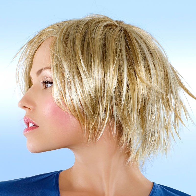 Frecher Haarschnitt
 Frecher fransiger Short Bob Bob Frisuren kurz und