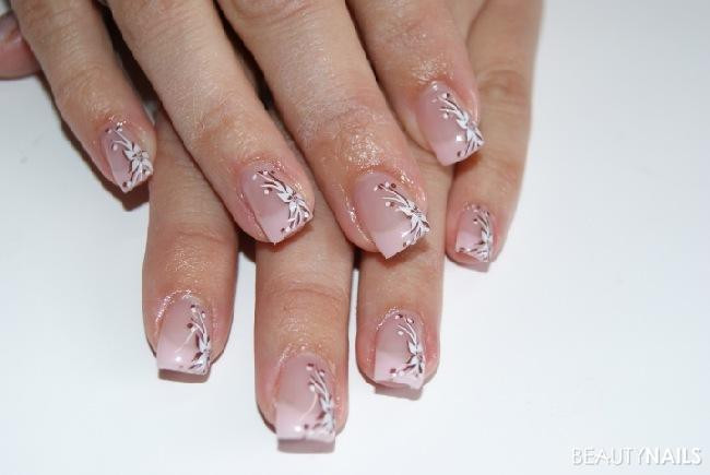 French Nageldesign Bilder
 Rosa French Nageldesign