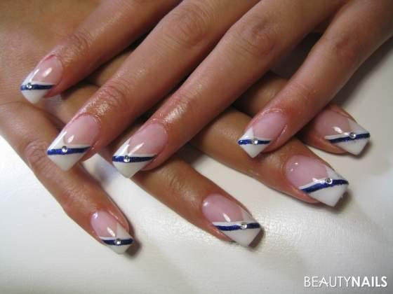 French Nageldesign Bilder
 French weiß mit Glitzer Nageldesign