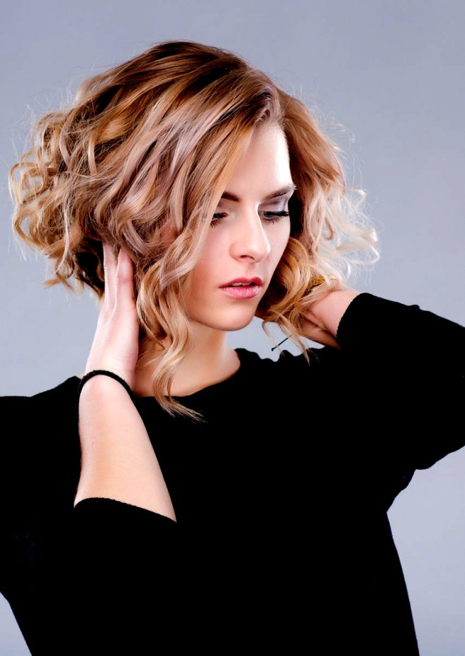 Frisuren 2019 Bob Locken
 Prima Bob Frisuren Locken Frisurentrend 2019