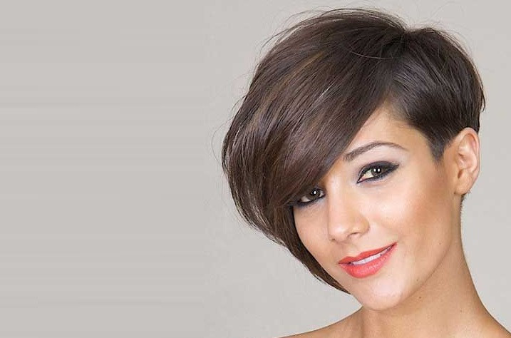 Frisuren Asymmetrisch
 TOP 18 Asymmetrische Frisuren