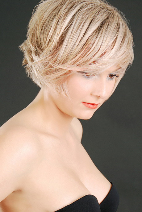 Frisuren Blond Bob
 Frisuren kurz gestuft