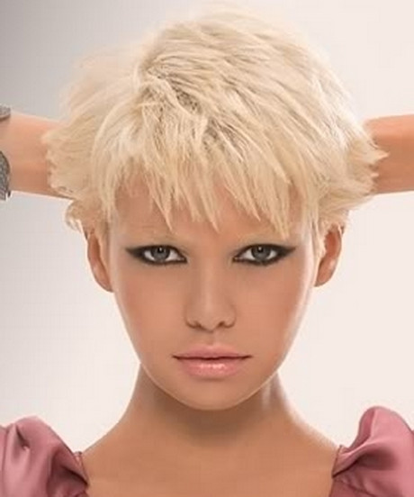 Frisuren Frauen Bob Frech
 Freche kurzhaarfrisuren blond