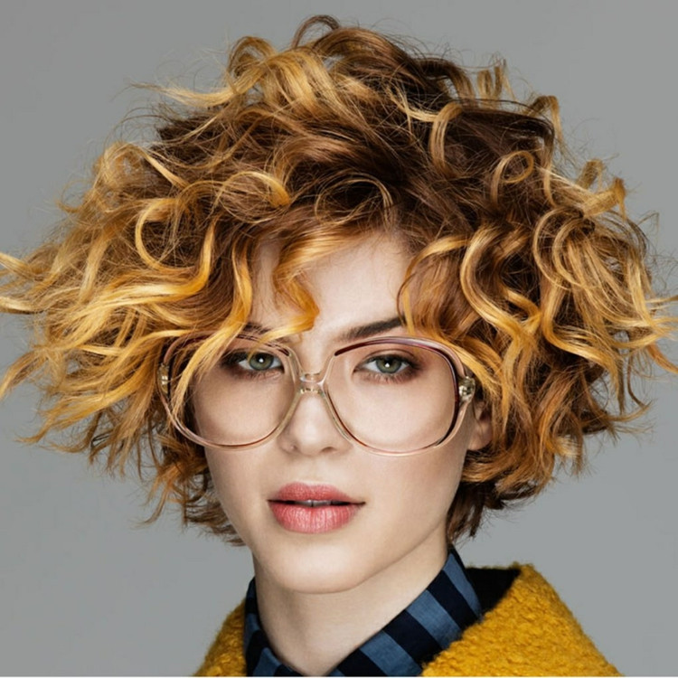 Frisuren Für Frauen Mit Brille
 Damen Kurzhaarschnitte 2018 ein Statement setzen