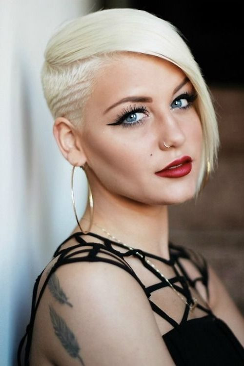 Frisuren Mit Undercut
 Undercut Frauen Frisuren so stylen Sie den Undercut